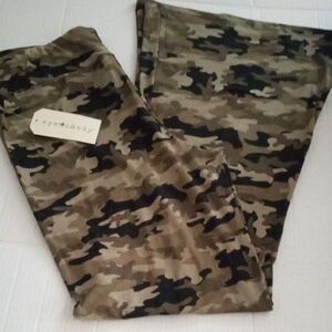 Camouflage Pants 2X